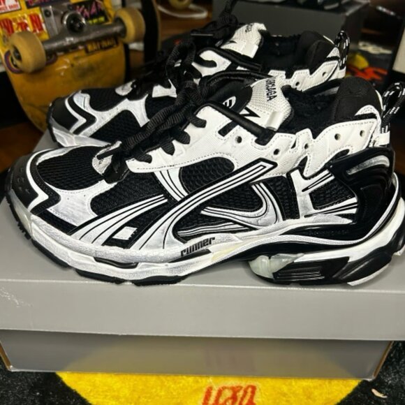 Balenciaga Runners black/white (size 9 men) - Picture 2 of 6